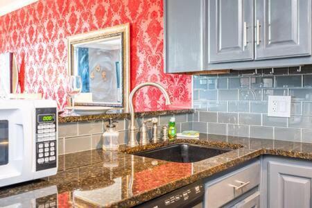 Apartment Downtown Atl Walk Score 78 W Free Parking Lm1104 Atlanta